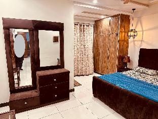 SWEET HOME APARTMENTS Apartment in Lahore