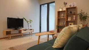 By's House Căn hộ view biển vintage Hạ Long Apartment in Laos