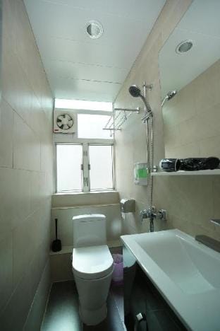 Good Comment Cozy DoubleRoom MTR Storage Luggage Apartment in Hong Kong