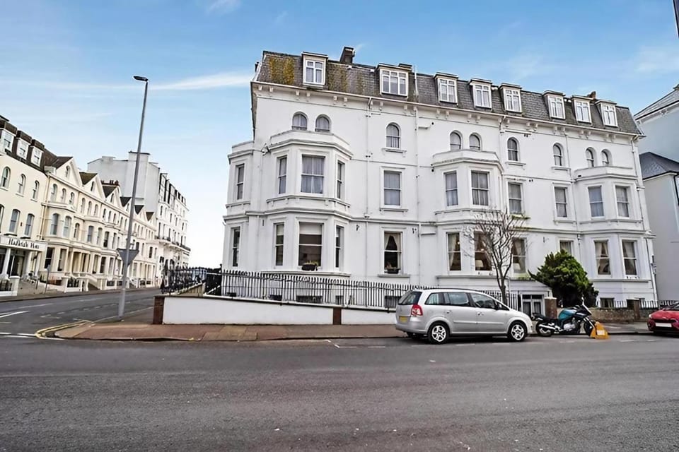 Sea Shell Hotel Bed and Breakfast in Eastbourne
