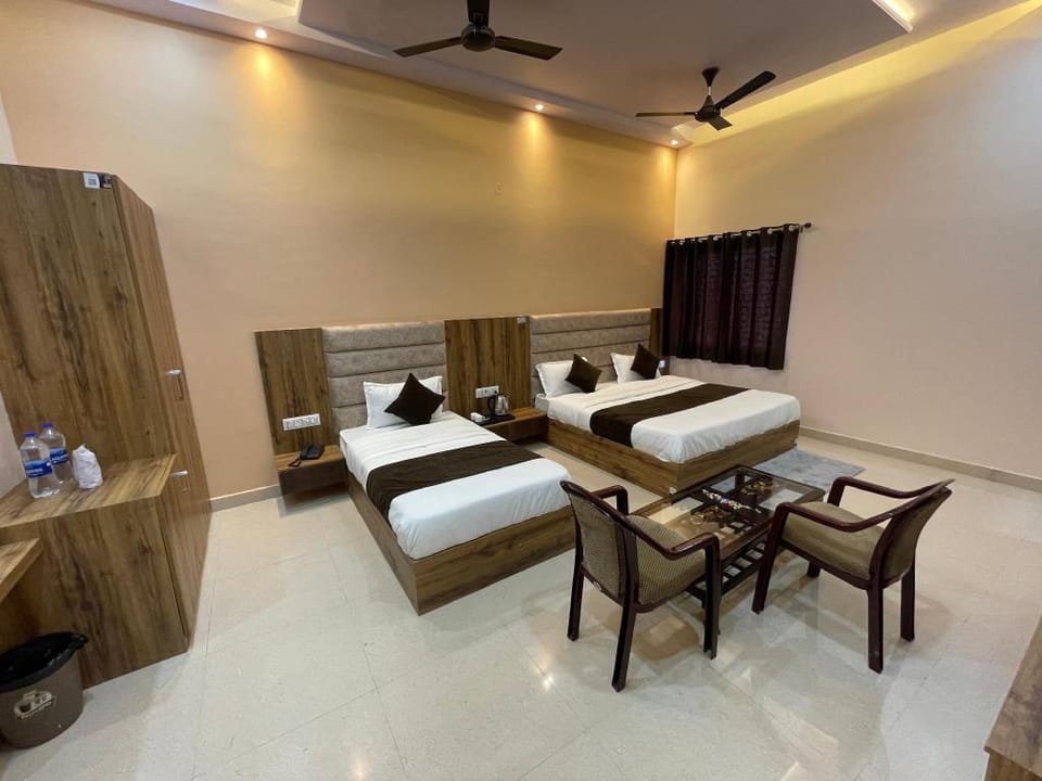 Hotel radhavan Hotel in Uttar Pradesh