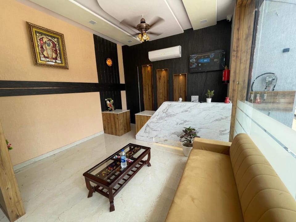 Hotel radhavan Hotel in Uttar Pradesh