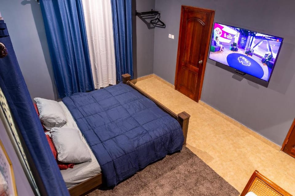 BlueGreen Guest House Hotel in Accra