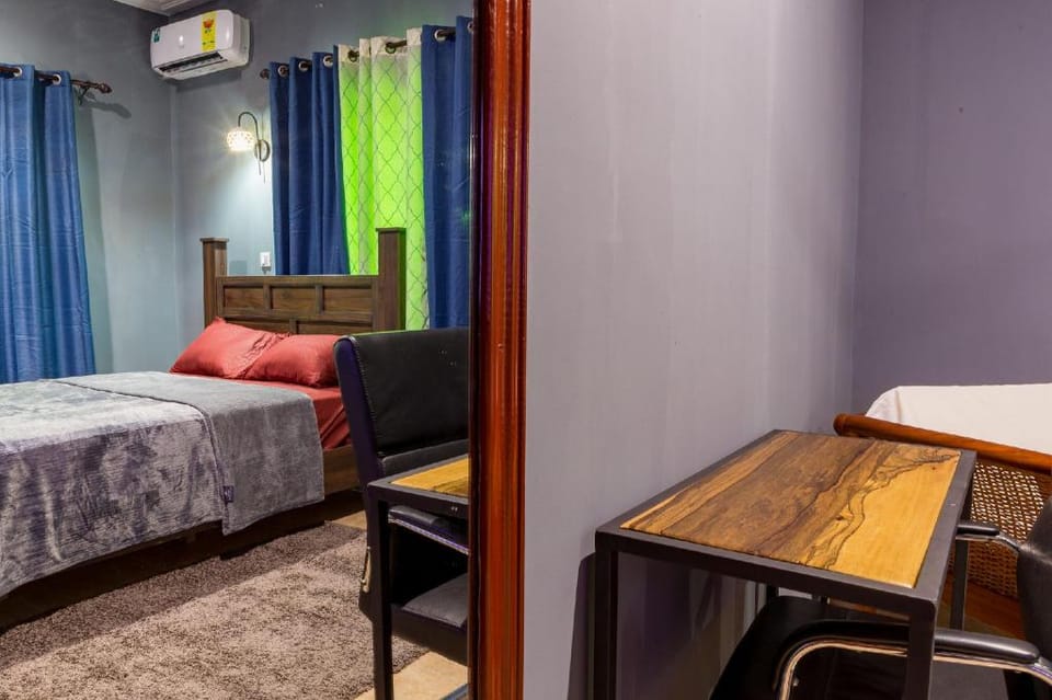 BlueGreen Guest House Hotel in Accra