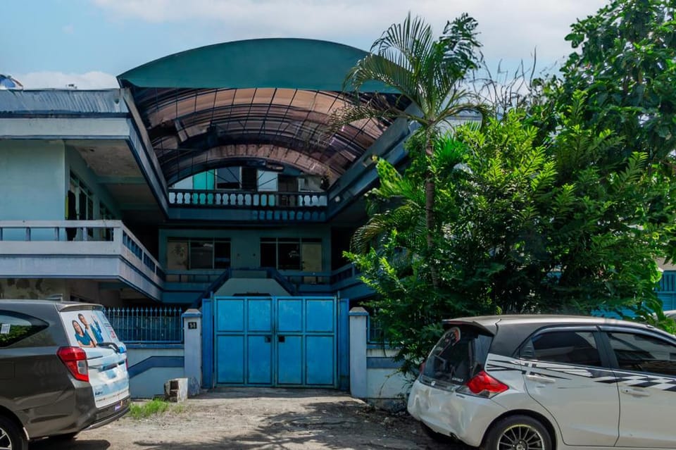Hotel O Jamil Homestay Syariah Hotel in Surabaya