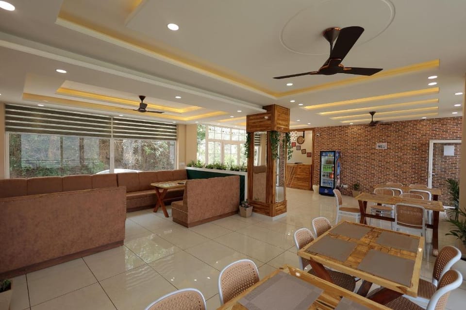 Kasauli Hills Glory Hotel in Himachal Pradesh