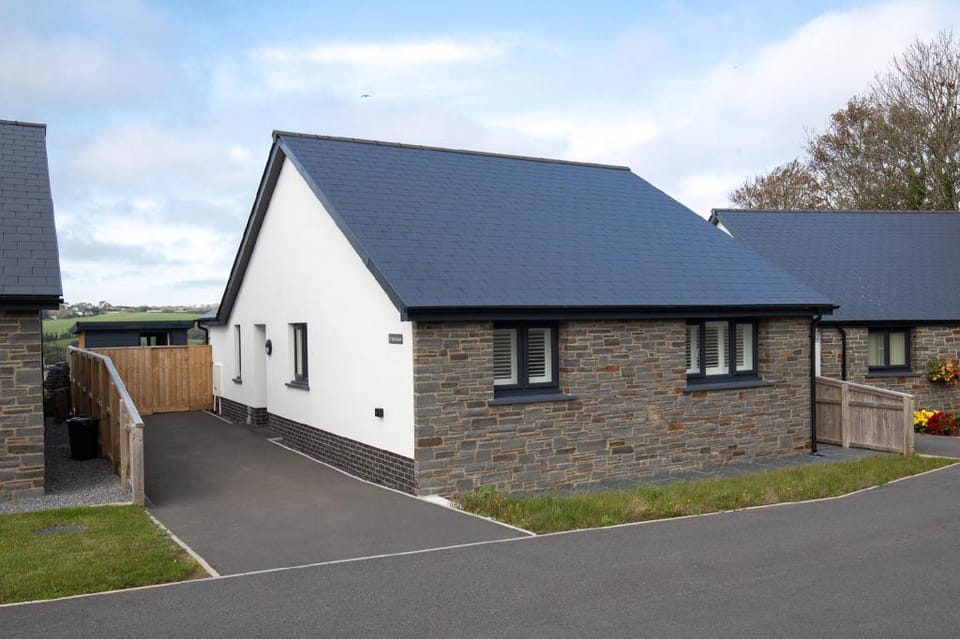 The Paddock - Lovely Cottage with Hot Tub Country House in Saint Florence