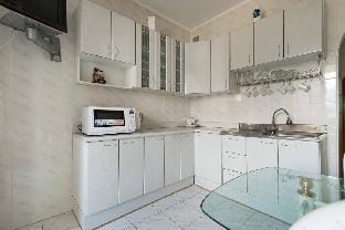 Nadezhda Apartments in Samal, mountain-view Apartment in Almaty
