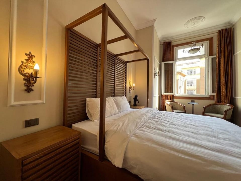 Authentic 3BR apartment in Downtown, Cairo Apartment in Cairo