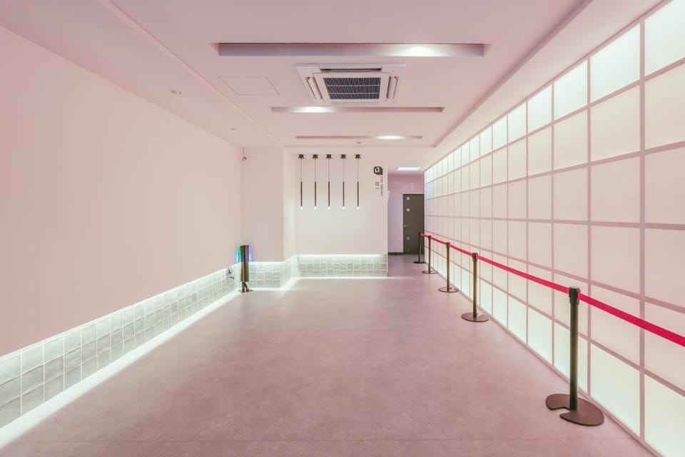 Apartment Hotel 11 Shinsaibashi Bed and Breakfast in Osaka