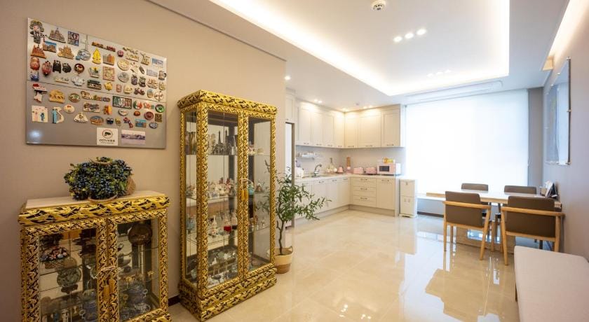 Incheon Airport Guest House King Bed and Breakfast in Gyeonggi-do