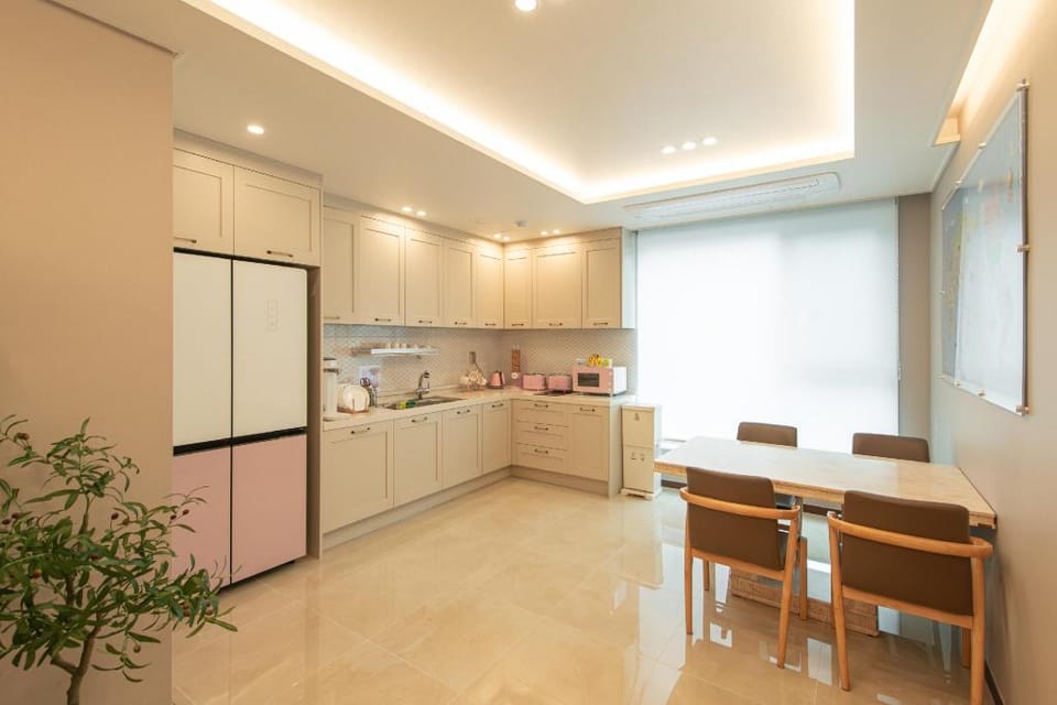 Incheon Airport Guest House King Bed and Breakfast in Gyeonggi-do