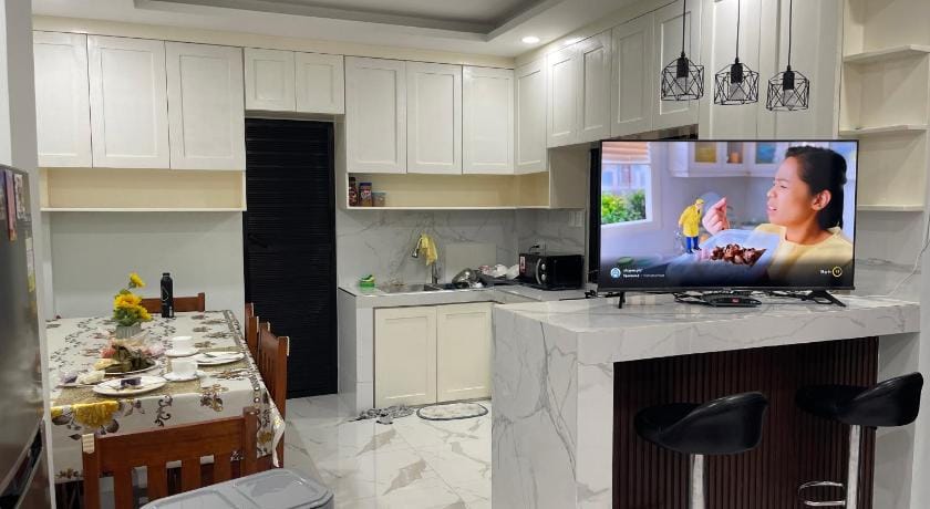 Manel Guest House Hotel Hotel in Bicol