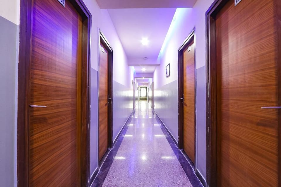 FabHotel Starhood Hotel in Hyderabad