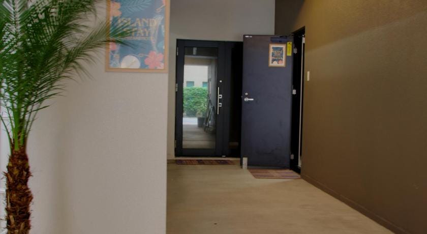 Island Stay Izumizaki Hotel Apartment in Naha