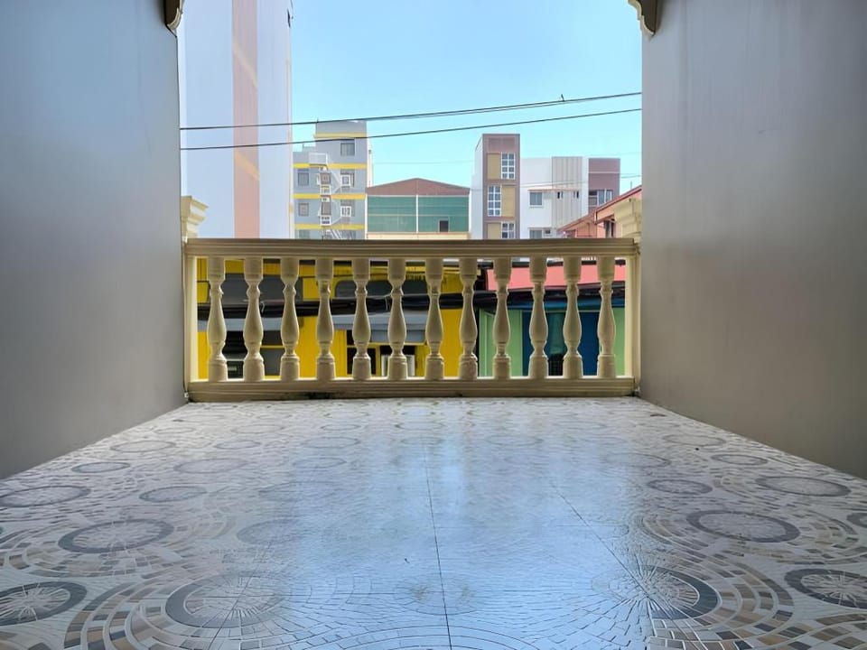 Casa Maria by Juemarst Suites Apartment in Pasay