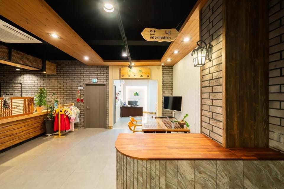 Songnim Hanok Village Bed and Breakfast in South Korea