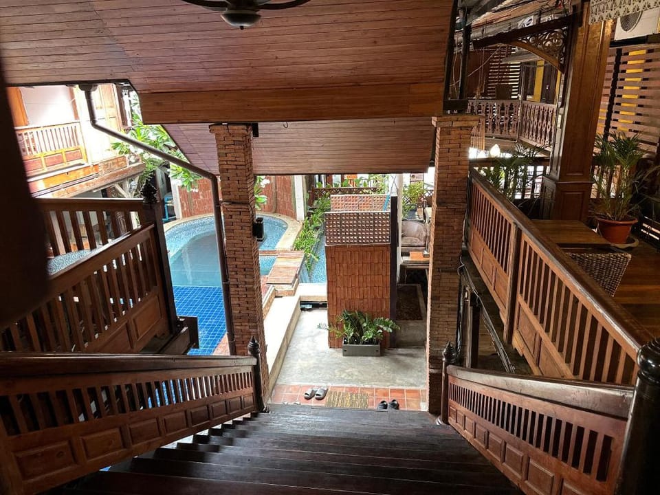 Tony's Place Ayutthaya Hotel in Laos