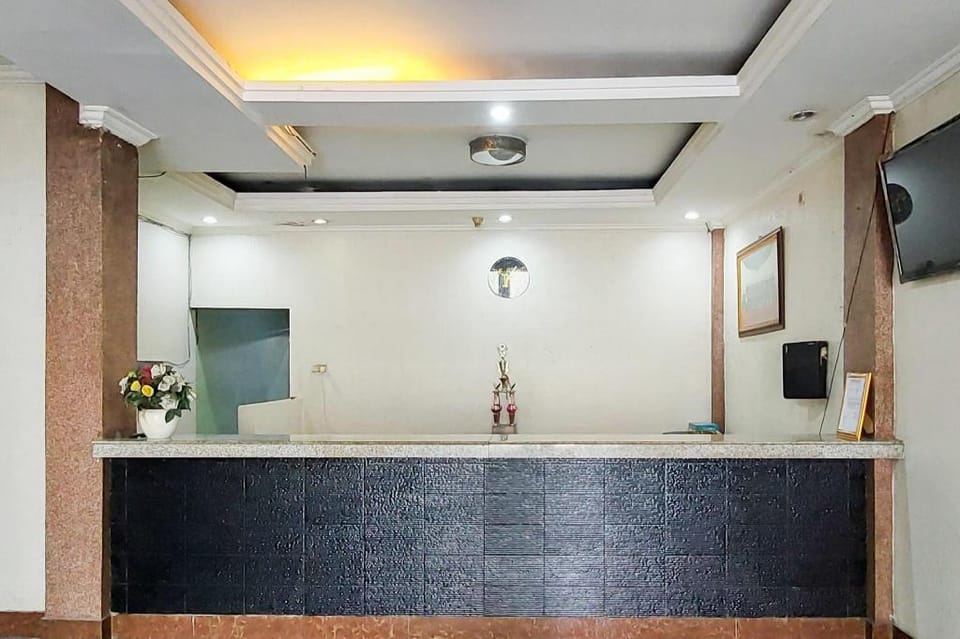 Ni Hotel Syariah Bandara Soekarno Hatta Mitra RedDoorz Hotel in West Java