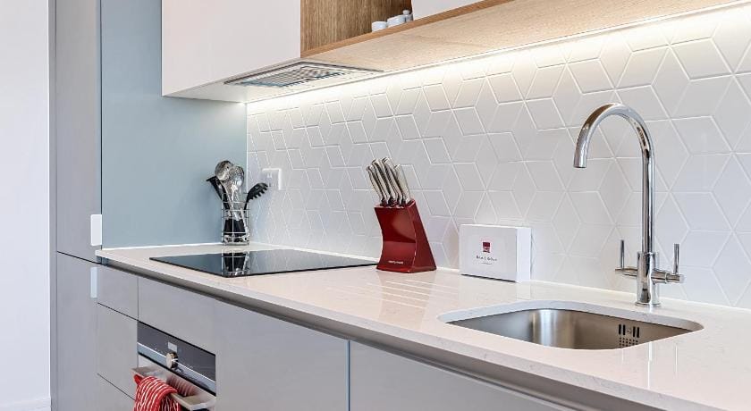 Roomspace Serviced Apartments- Syward Place Apartment in Runnymede District