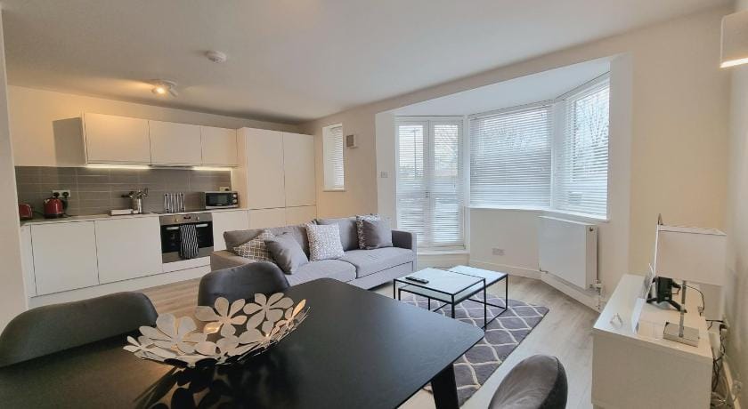 Roomspace Serviced Apartments - Kew Bridge Court Apartment in Brentford
