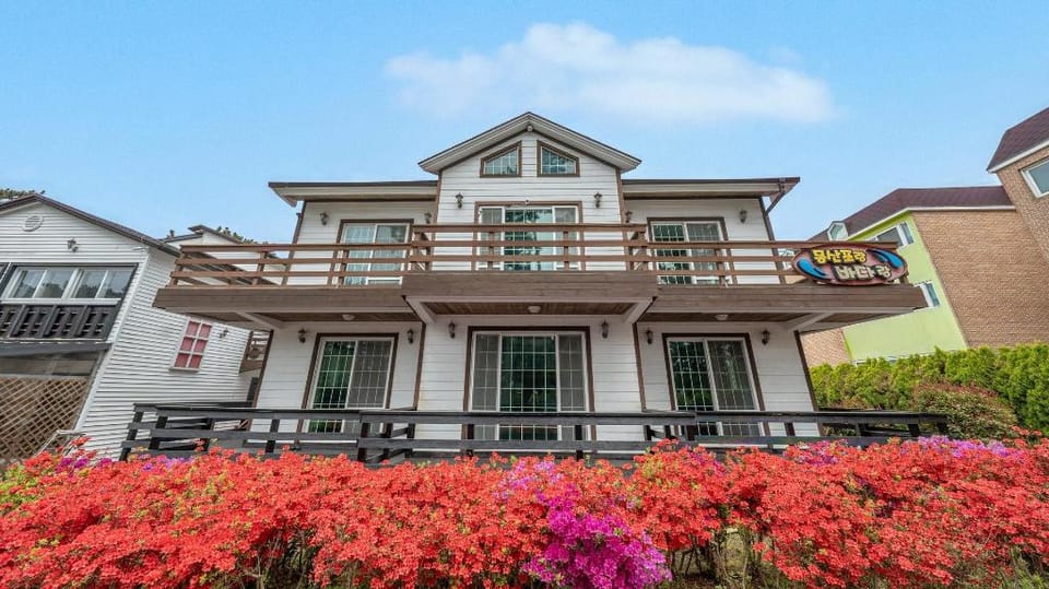 Taean Mongsanpo and the Sea Pension Bed and Breakfast in South Korea