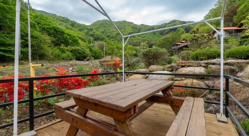Hadong Hanok Pension The Better Day Bed and Breakfast in South Korea