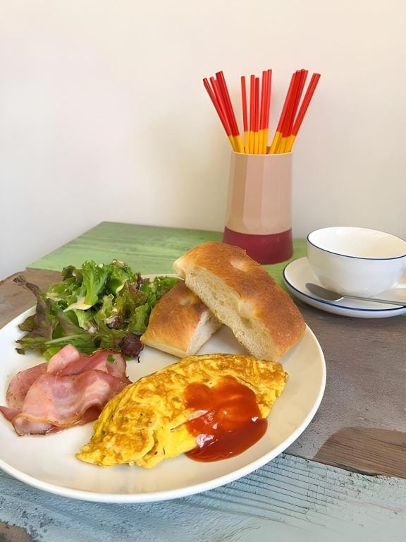Wanderlust Inn Bed and Breakfast in Yokohama