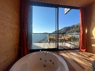 Heaven by The Kiana's Apartment in Uttarakhand