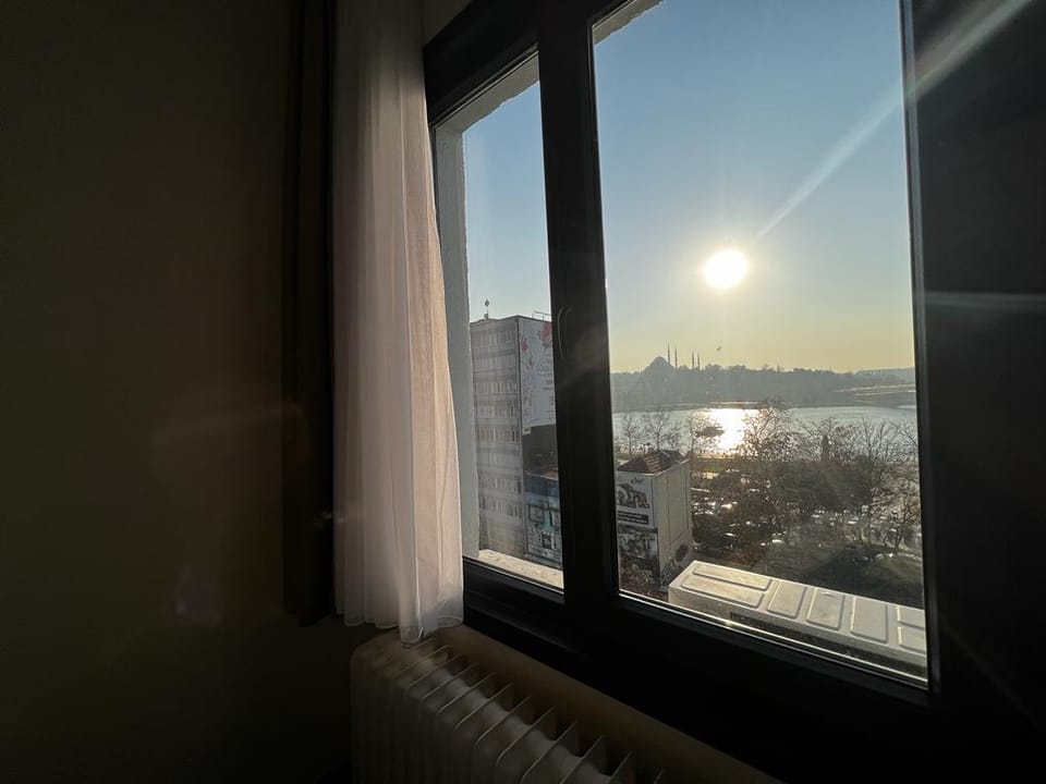 Wonder Karaköy 6- 4BR, 2BA Astounding Sea View Apartment in Istanbul