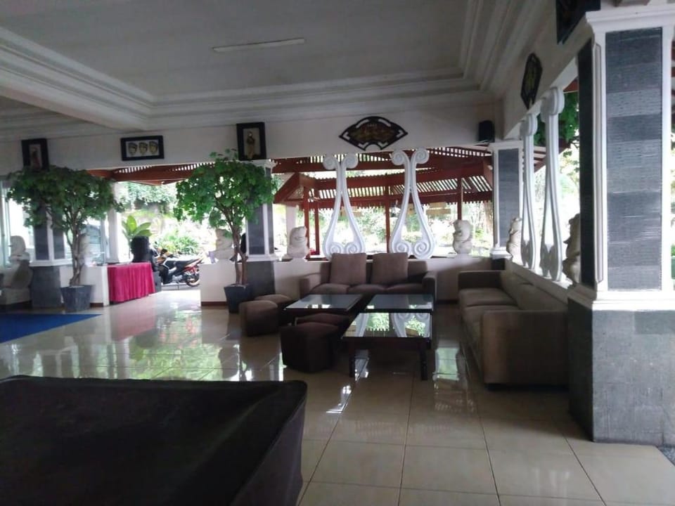 Villa Tjokro Hotel in Cisarua