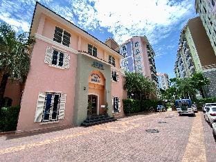 Pearl of Cote d'Azur: Seven Seas Apartment in Pattaya City