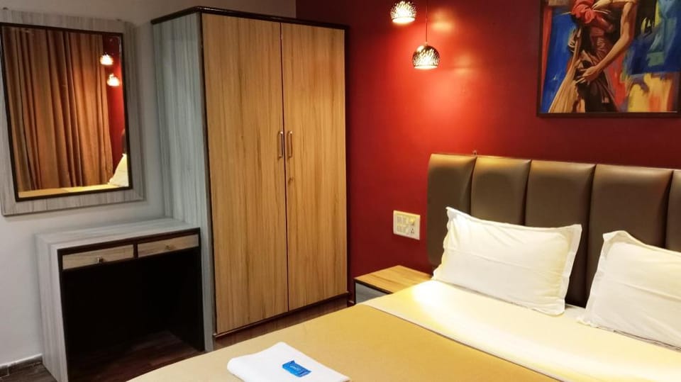 1 Bedroom Apt near Airport Apartment in Mumbai