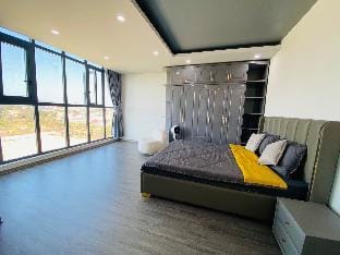 Sea view & City view Oasky 3-bedroom Vung Tau Apartment in Vung Tau