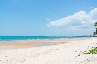 TERMSUK EXCLUSIVE BEACHFRONT VILLAS CHA-AM  Villa in Thailand