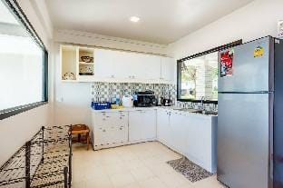 TERMSUK EXCLUSIVE BEACHFRONT VILLAS CHA-AM  Villa in Thailand