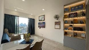 Luxury King Suite: Serene Retreat in Thu Thiem! Apartment in Ho Chi Minh City