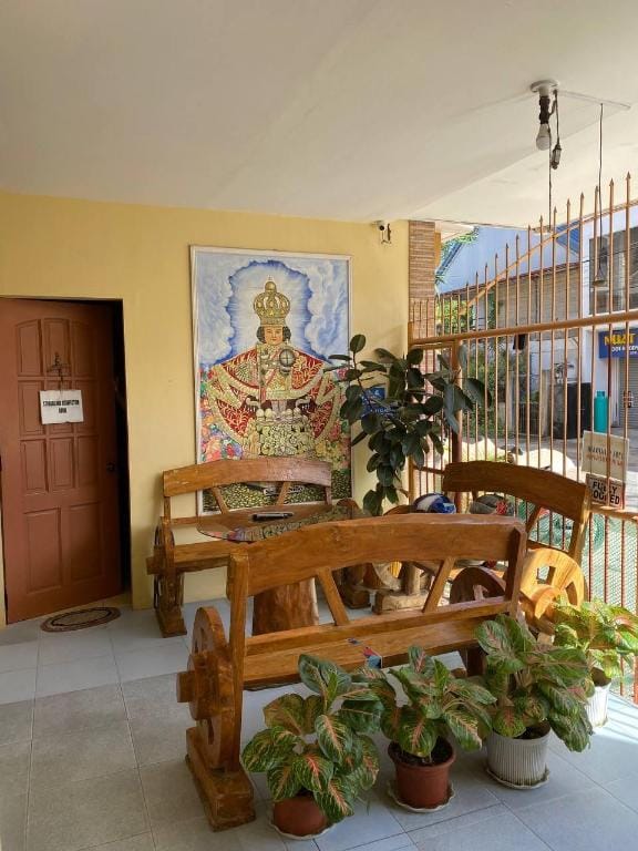 N and F Guest House Bed and Breakfast in Central Visayas