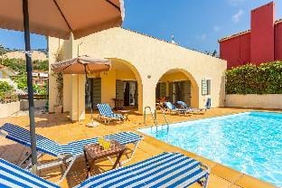Villa Katerina: Large Private Pool, Walk to Beach, Sea Views, A/C, WiFi, Car Not Required            Villa in Cephalonia
