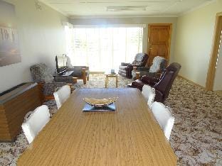 Clifftop Shack Vacation rental in Moonta Bay