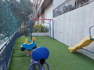 HOP stays - Shimla | Luxury 2 BHK  Apartment in Shimla