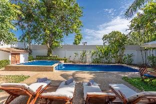 Coconut Palms: huge swimming pool and pool table! Villa in Rawai