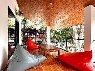 Coconut Palms: huge swimming pool and pool table! Villa in Rawai