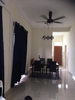 Santai Sijangkang Homestay (MUSLIM ONLY) Vacation rental in Selangor, Malaysia