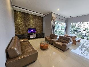 Villa Bandung Lembang With Private Pool & Billiard Villa in Parongpong