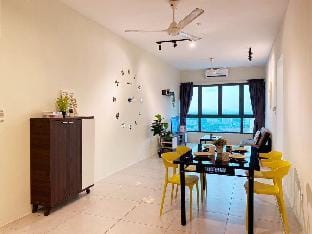 Modern Unique 3 Room8Pax Suite Mt38@Meritus Perai Apartment in Penang