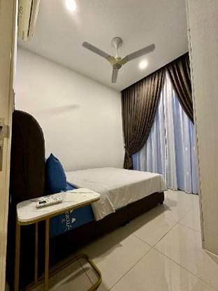 D’pristine 4 bedder sea view condo opp legoland Vacation rental in Johor