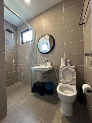 Rare 4 bedder apartment (12 pax) opp legoland Vacation rental in Johor