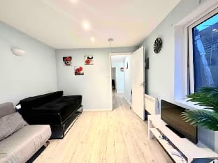 Loveley 2 bedroom flat with balcony  Apartment in London Borough of Islington