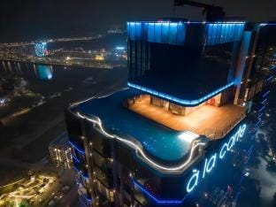 A La Carte Ha Long Bay Hotel Apartment in Laos